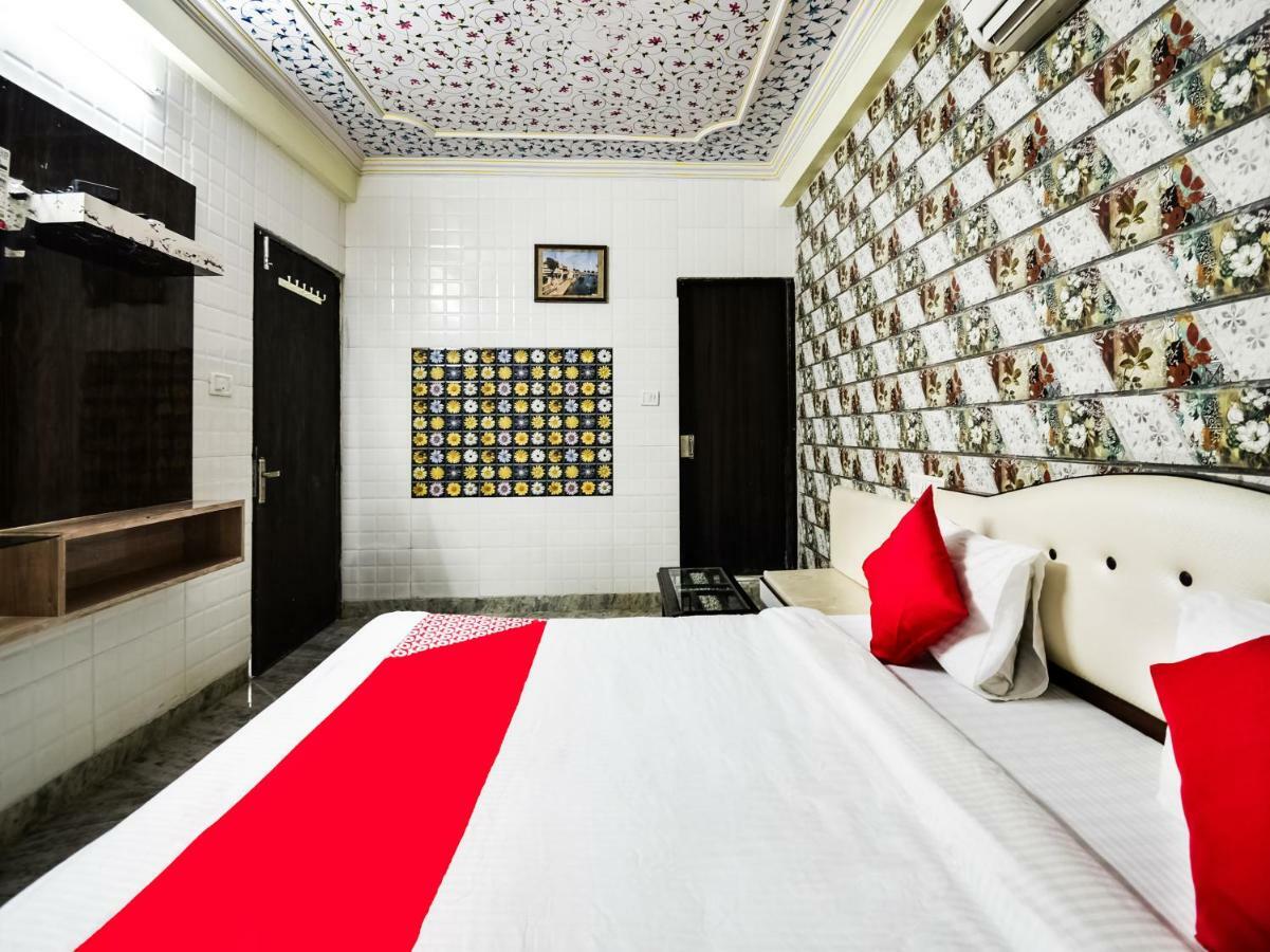 Oyo 48665 Kesar Palace Amer Exterior foto